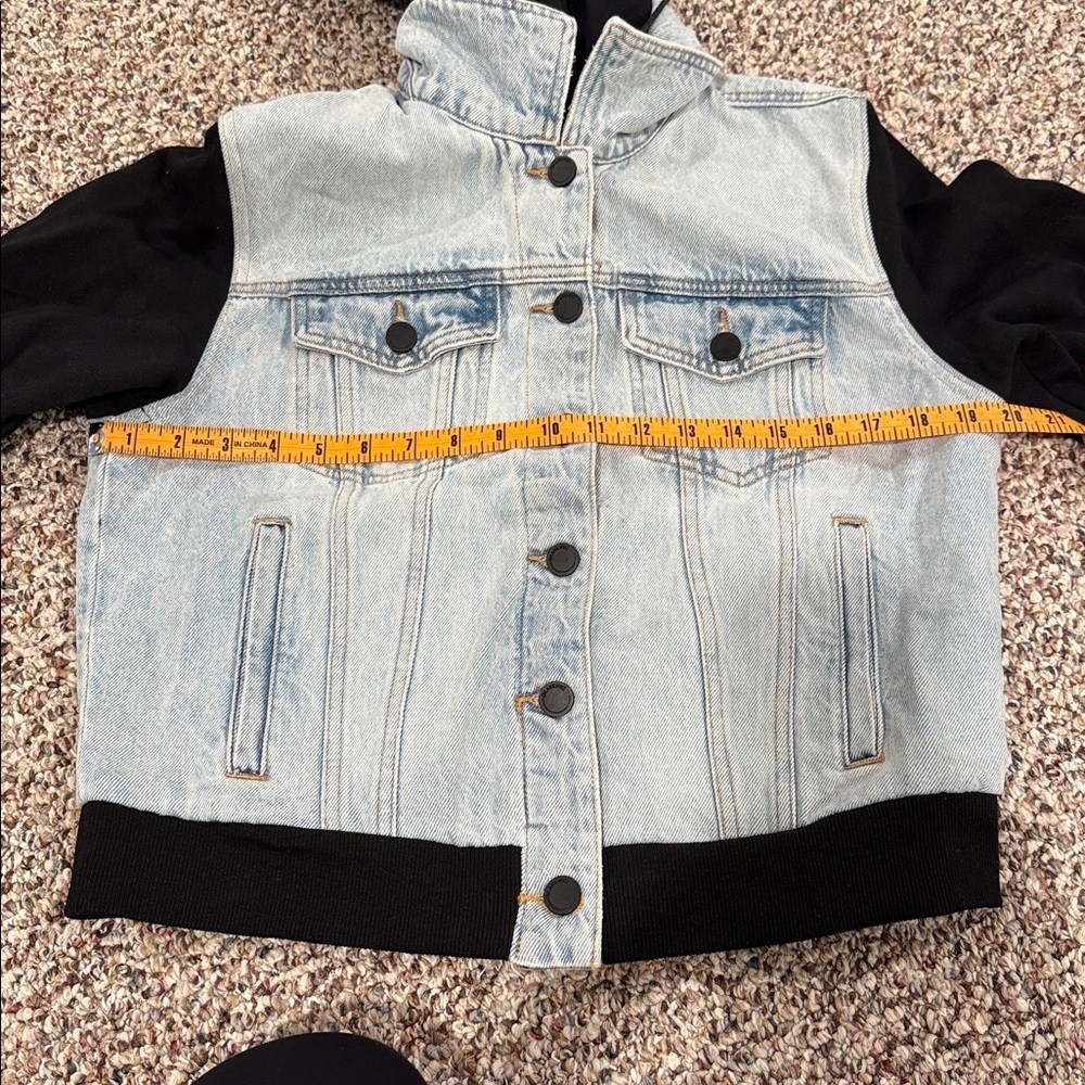 Blank NYC Hooded Denim Jacket size small - Picture 6 of 6